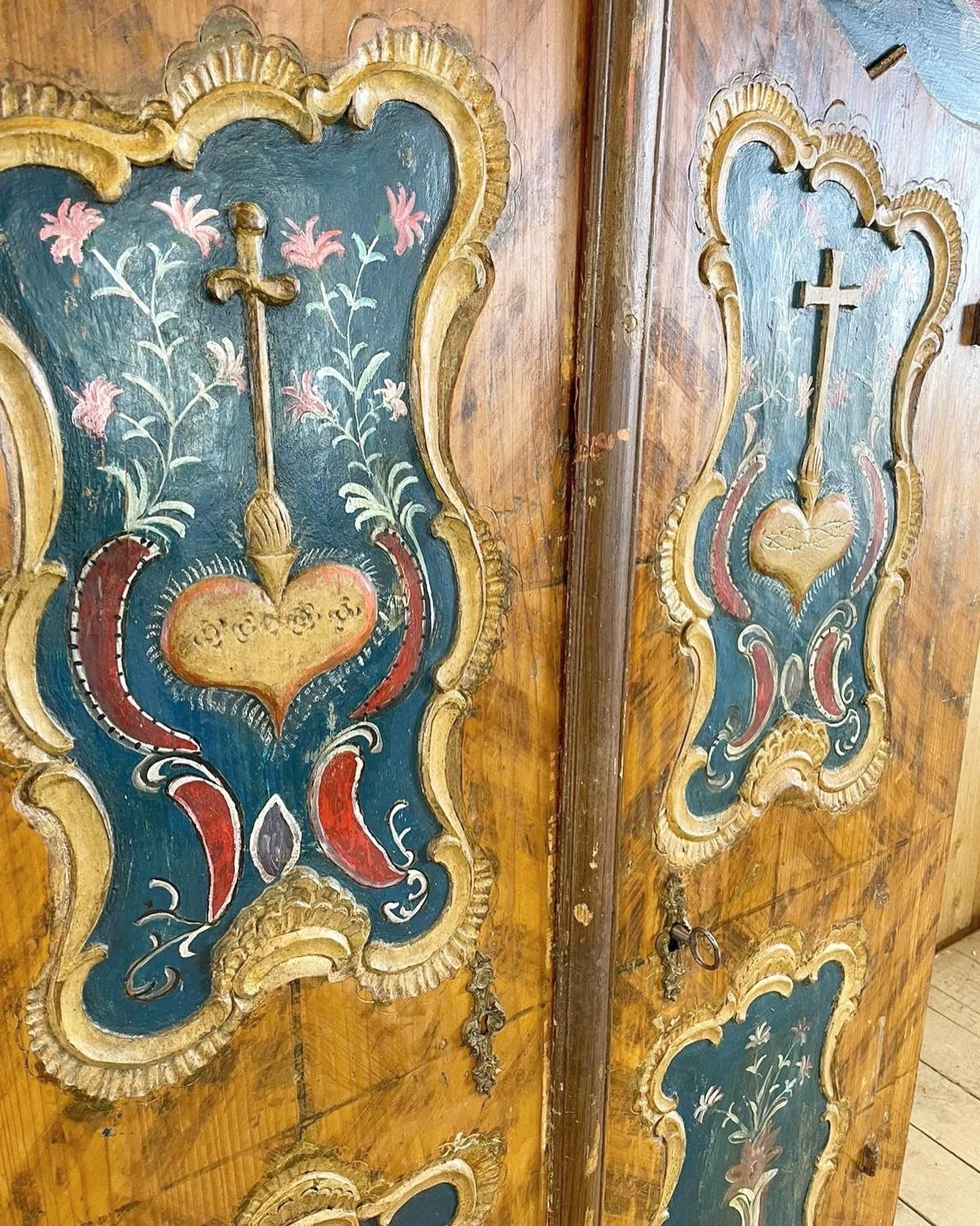 Unknown 18th Century Austrian Original Painted Marriage Cupboard 4 Unknown 18th Century Austrian Original Painted Marriage Cupboard - Image 4