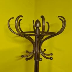 Antique Standing Bentwood Thonet Coat Rack , Frome The Early 1900s. 12 Antique Standing Bentwood Thonet Coat Rack , Frome The Early 1900s. -Storage Furniture Sales 2024 antiek staande thonet kapstok 1800s sku32284801 0 2