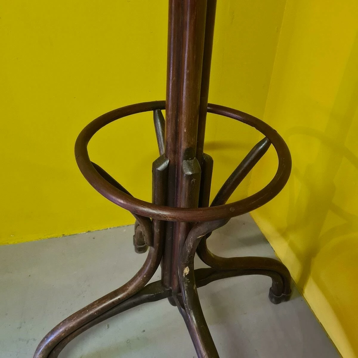 Antique Standing Bentwood Thonet Coat Rack , Frome The Early 1900s. 6 Antique Standing Bentwood Thonet Coat Rack , Frome The Early 1900s. - Image 6