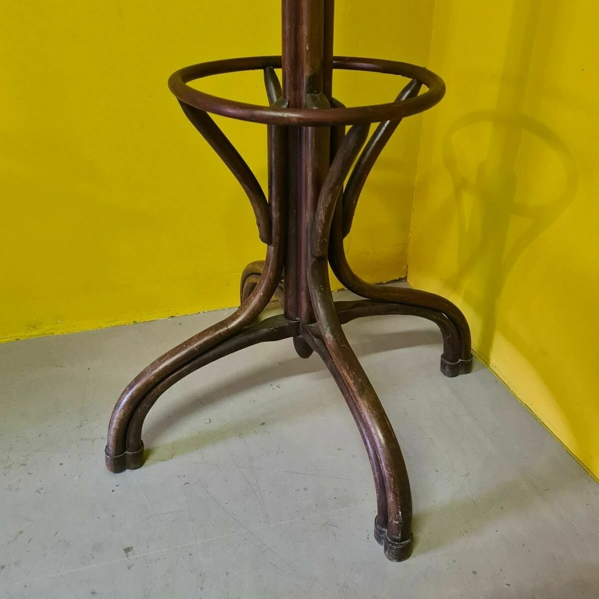 Antique Standing Bentwood Thonet Coat Rack , Frome The Early 1900s. 7 Antique Standing Bentwood Thonet Coat Rack , Frome The Early 1900s. - Image 7