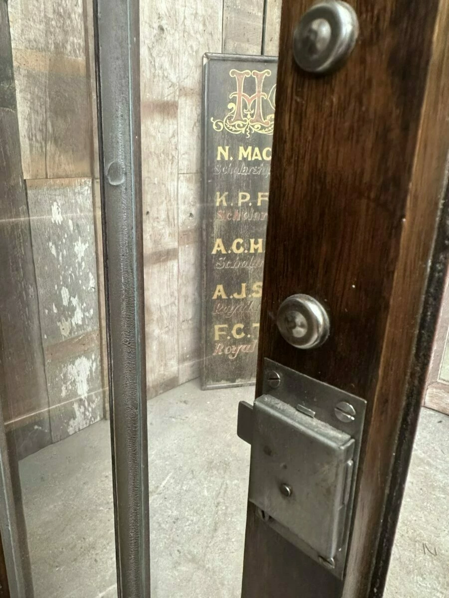 Antique Art Deco Walnut Cocktail Display Glazed Bookcase Cabinet C 1930 6 Antique Art Deco Walnut Cocktail Display Glazed Bookcase Cabinet C 1930 - Image 6