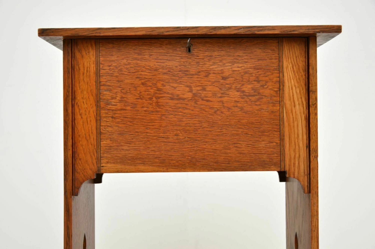 Antique Arts & Crafts Oak Writing Bureau 5 Antique Arts & Crafts Oak Writing Bureau - Image 5