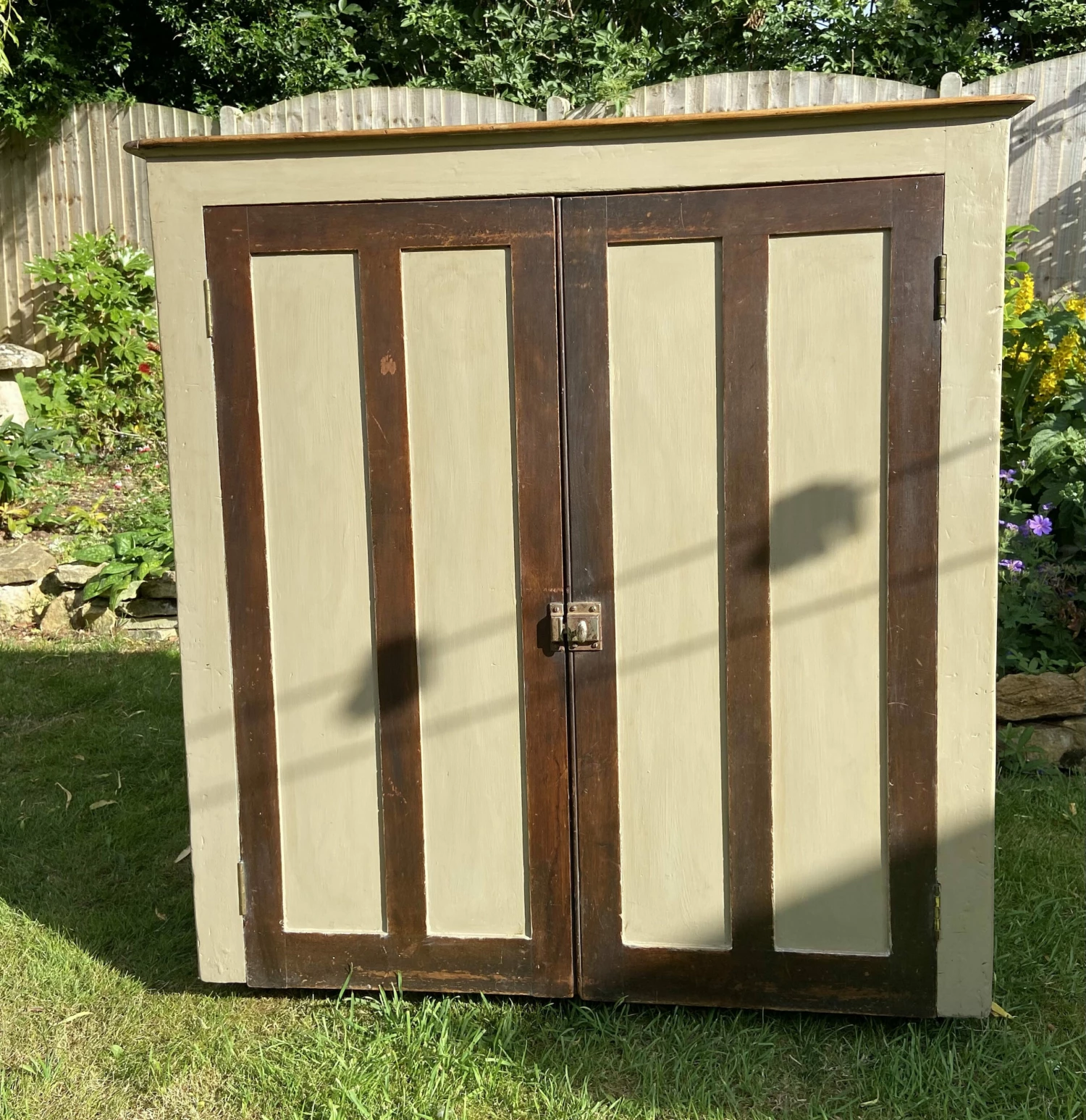 Unknown Cottage Antique Canadian Cupboard, 1920s Painted With Natural Wood And Soft Ceamy Panels 1 Unknown Cottage Antique Canadian Cupboard, 1920s Painted With Natural Wood And Soft Ceamy Panels