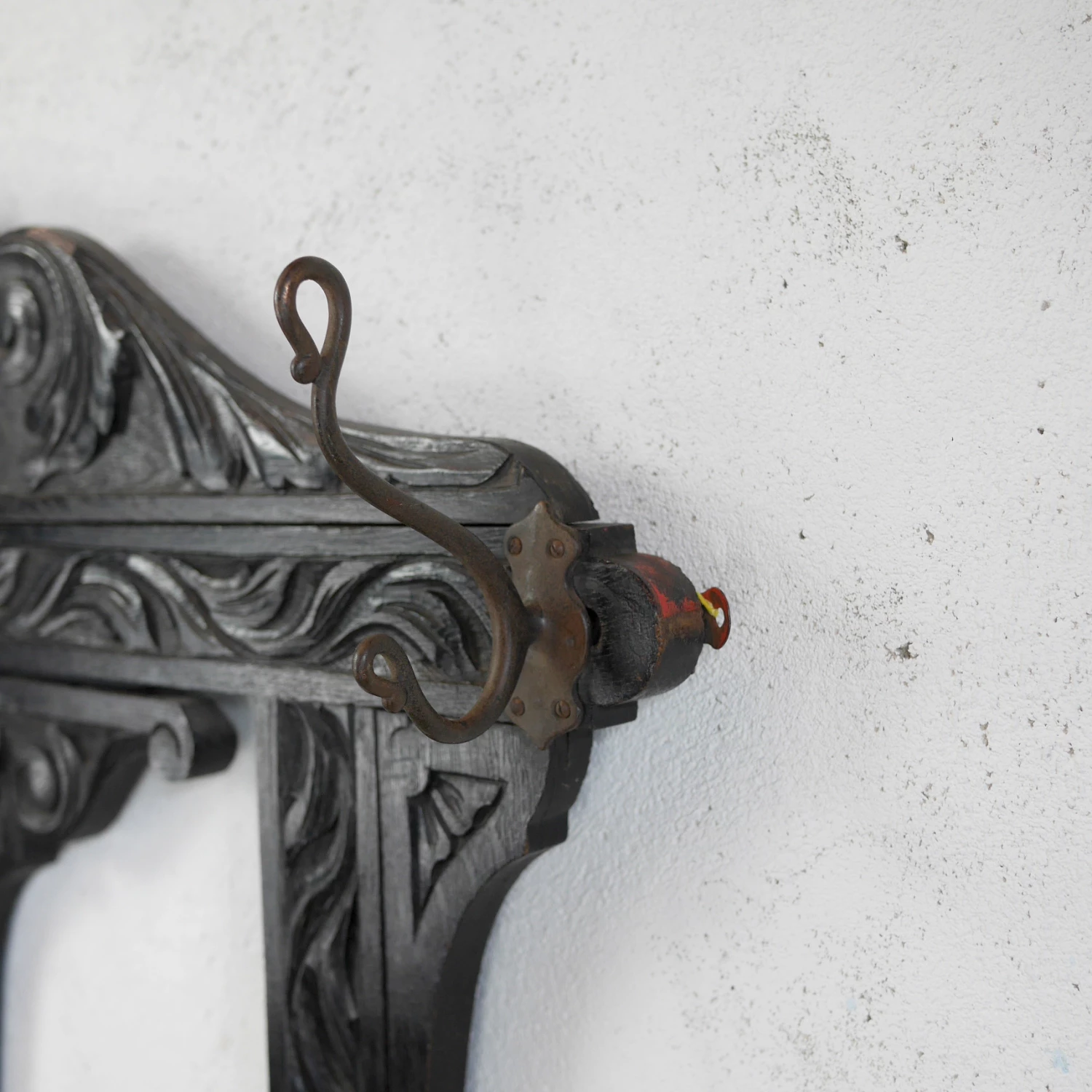 Antique Ebonised Heaviy Carved Oak Green Man Lion Head Hall Wall Hooks Coat Rack 11 Antique Ebonised Heaviy Carved Oak Green Man Lion Head Hall Wall Hooks Coat Rack - Image 11