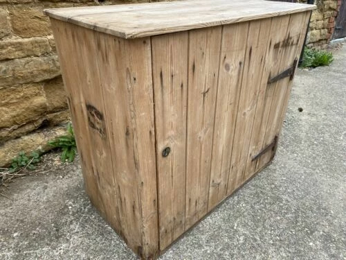 Unknown Antique English Pine Kitchen Pantry Estate Cupboard, C 1870 4 Unknown Antique English Pine Kitchen Pantry Estate Cupboard, C 1870 - Image 4