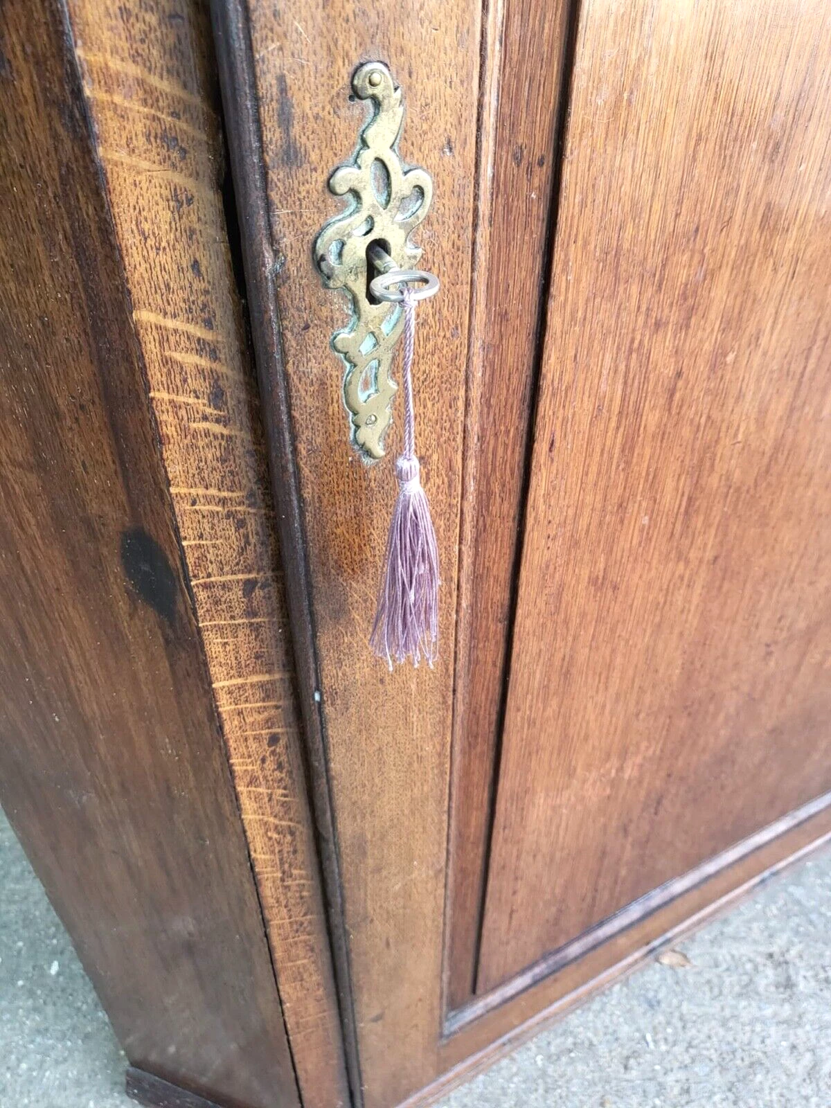 Unknown Antique Georgian Oak Large Corner Cabinet Curved Shelves Cupboard 7 Unknown Antique Georgian Oak Large Corner Cabinet Curved Shelves Cupboard - Image 7