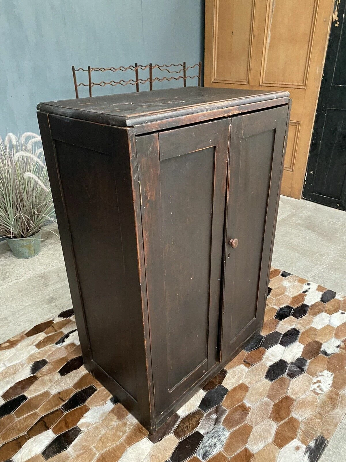 Unknown Antique Stained Pine Estate Cupboard, C 1880 3 Unknown Antique Stained Pine Estate Cupboard, C 1880 - Image 3