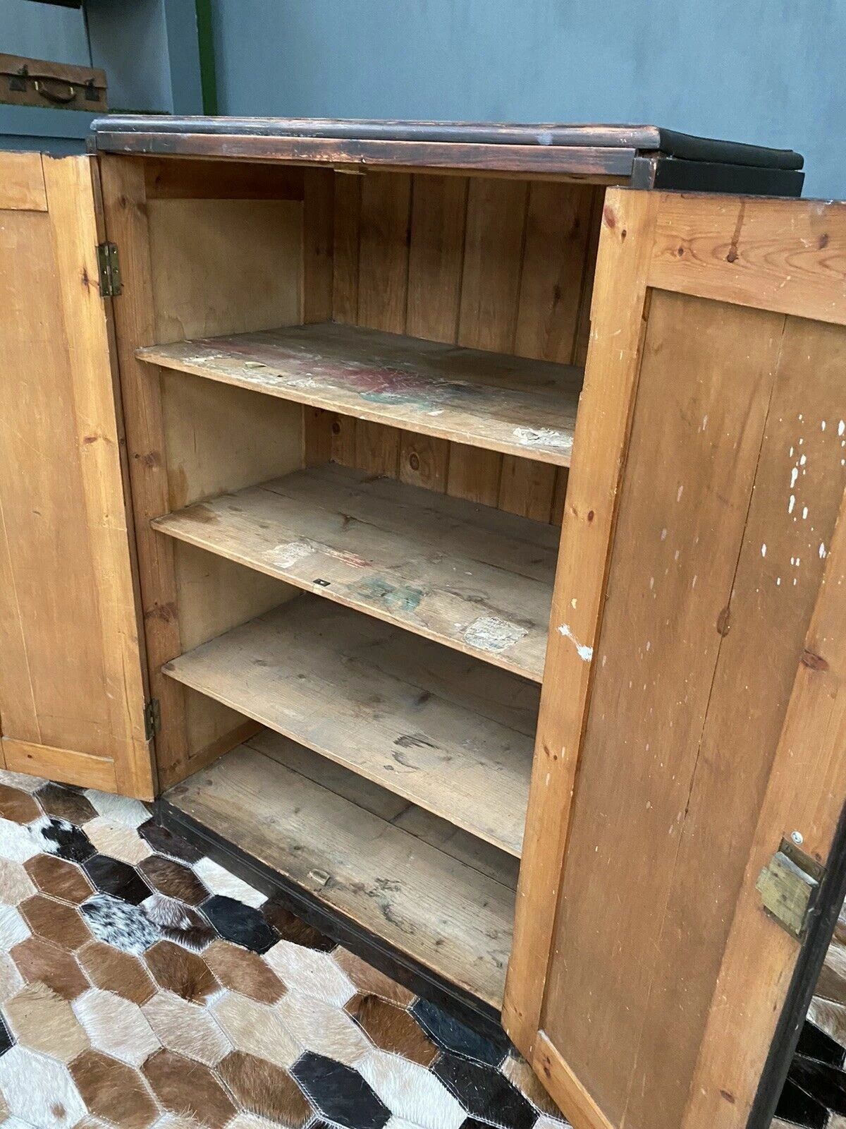 Unknown Antique Stained Pine Estate Cupboard, C 1880 8 Unknown Antique Stained Pine Estate Cupboard, C 1880 - Image 8