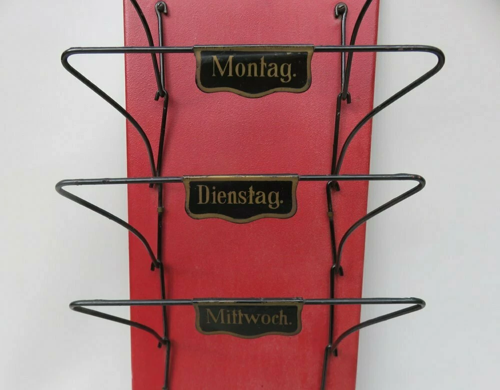 Unknown Art Nouveau Wall Newspaper Stand In Metal Bordeau Red, Black & Gold, 1890s 7 Unknown Art Nouveau Wall Newspaper Stand In Metal Bordeau Red, Black & Gold, 1890s - Image 7