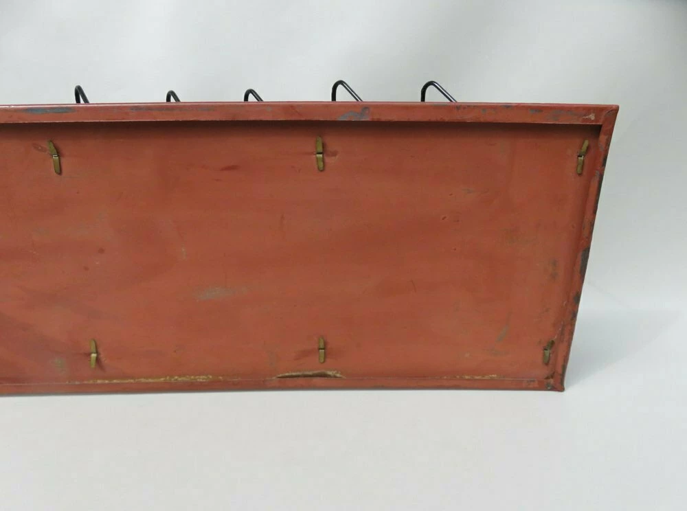 Unknown Art Nouveau Wall Newspaper Stand In Metal Bordeau Red, Black & Gold, 1890s 10 Unknown Art Nouveau Wall Newspaper Stand In Metal Bordeau Red, Black & Gold, 1890s - Image 10