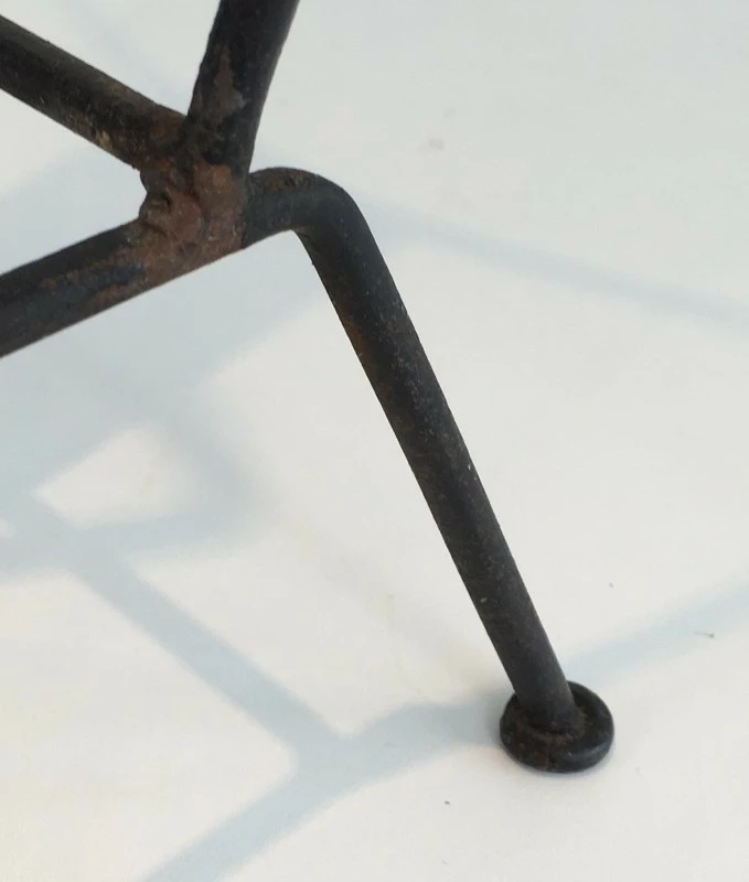 Attributed To Jacques Adnet. Black Lacquered And Brown Leather Magazine Rack. French. Circa 1940 8 Attributed To Jacques Adnet. Black Lacquered And Brown Leather Magazine Rack. French. Circa 1940 - Image 8