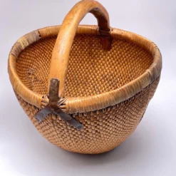 Basket In Wicker , And Wood, China, XX Century, Artisanal Made, Yellow Color -Storage Furniture Sales 2024 basket in wicker and wood china xx century artisanal made yellow color 0 1