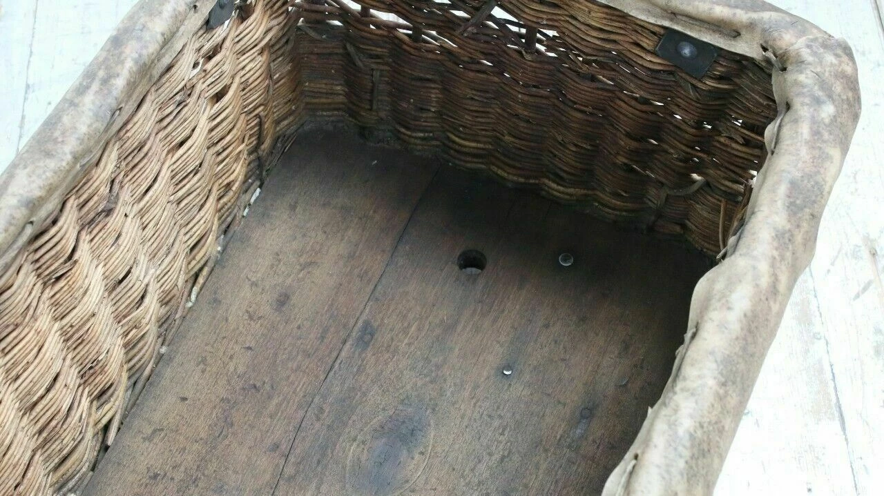 British Military Gov Stamped ‘Crown E.R’ 1952 Heavy Duty Log Basket Box 4 British Military Gov Stamped ‘Crown E.R’ 1952 Heavy Duty Log Basket Box - Image 4