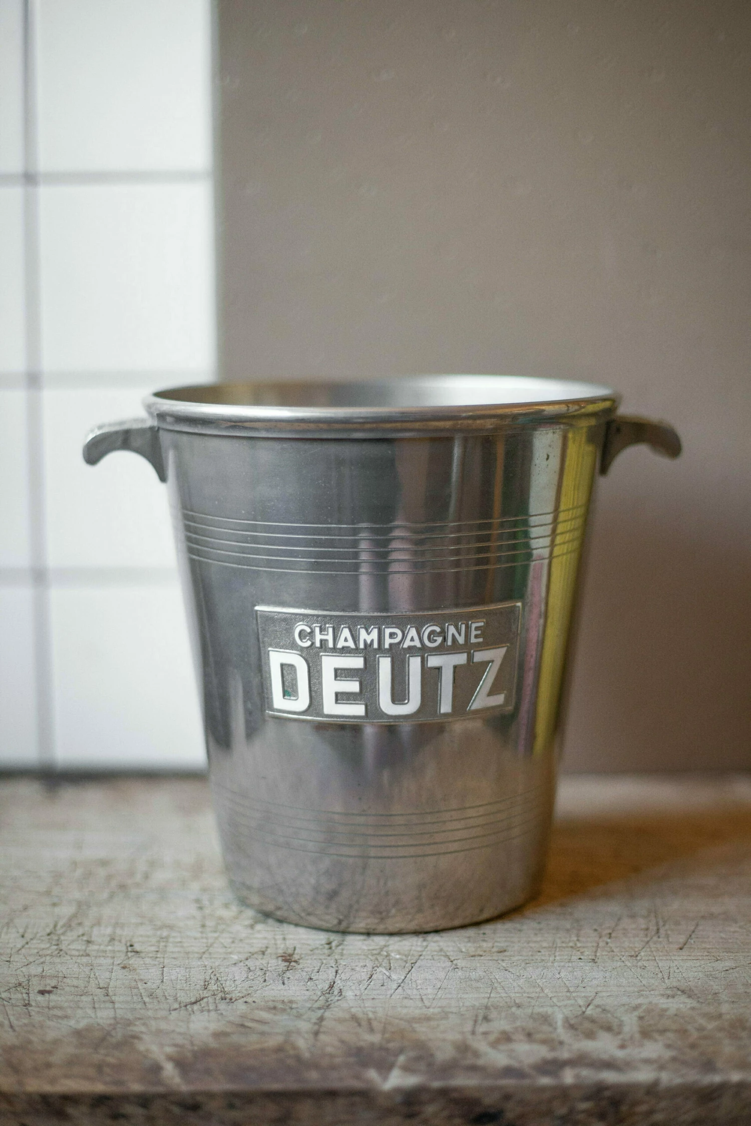 Unknown Deutz Champagne Cooler Bucket Or Silver Metal Wine, Argit Made In France, Barware, Ice Bucket, 30's 2 Unknown Deutz Champagne Cooler Bucket Or Silver Metal Wine, Argit Made In France, Barware, Ice Bucket, 30's - Image 2