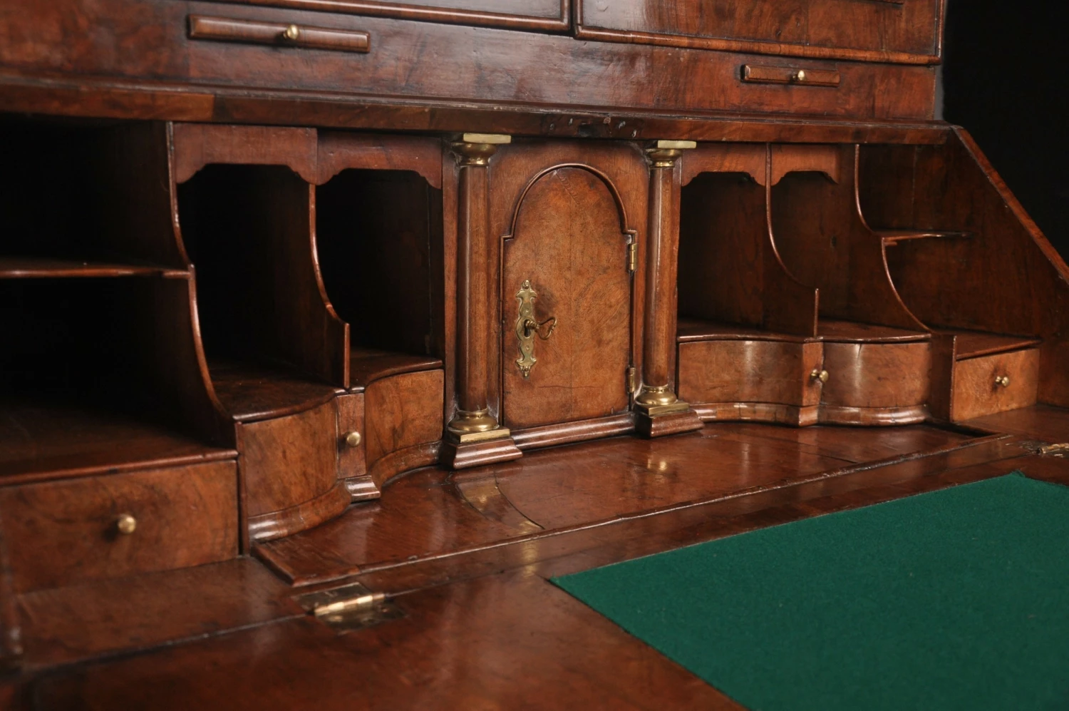 Early 18th Century Walnut Bureau Bookcase 5 Early 18th Century Walnut Bureau Bookcase - Image 5
