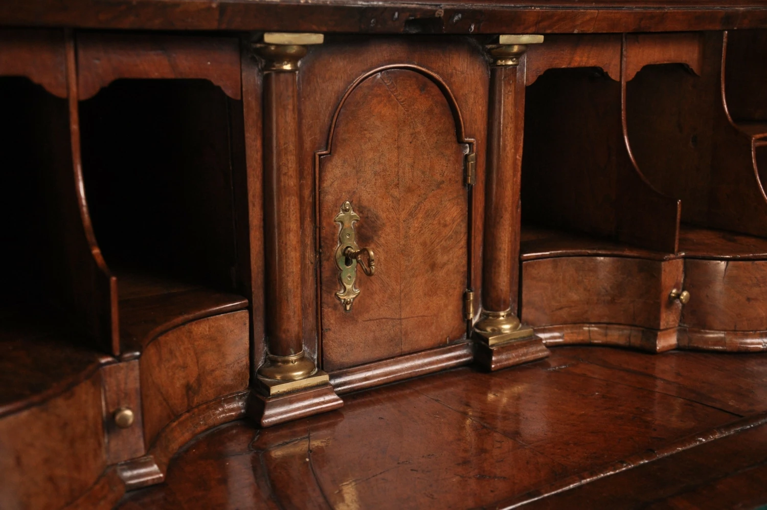 Early 18th Century Walnut Bureau Bookcase 6 Early 18th Century Walnut Bureau Bookcase - Image 6