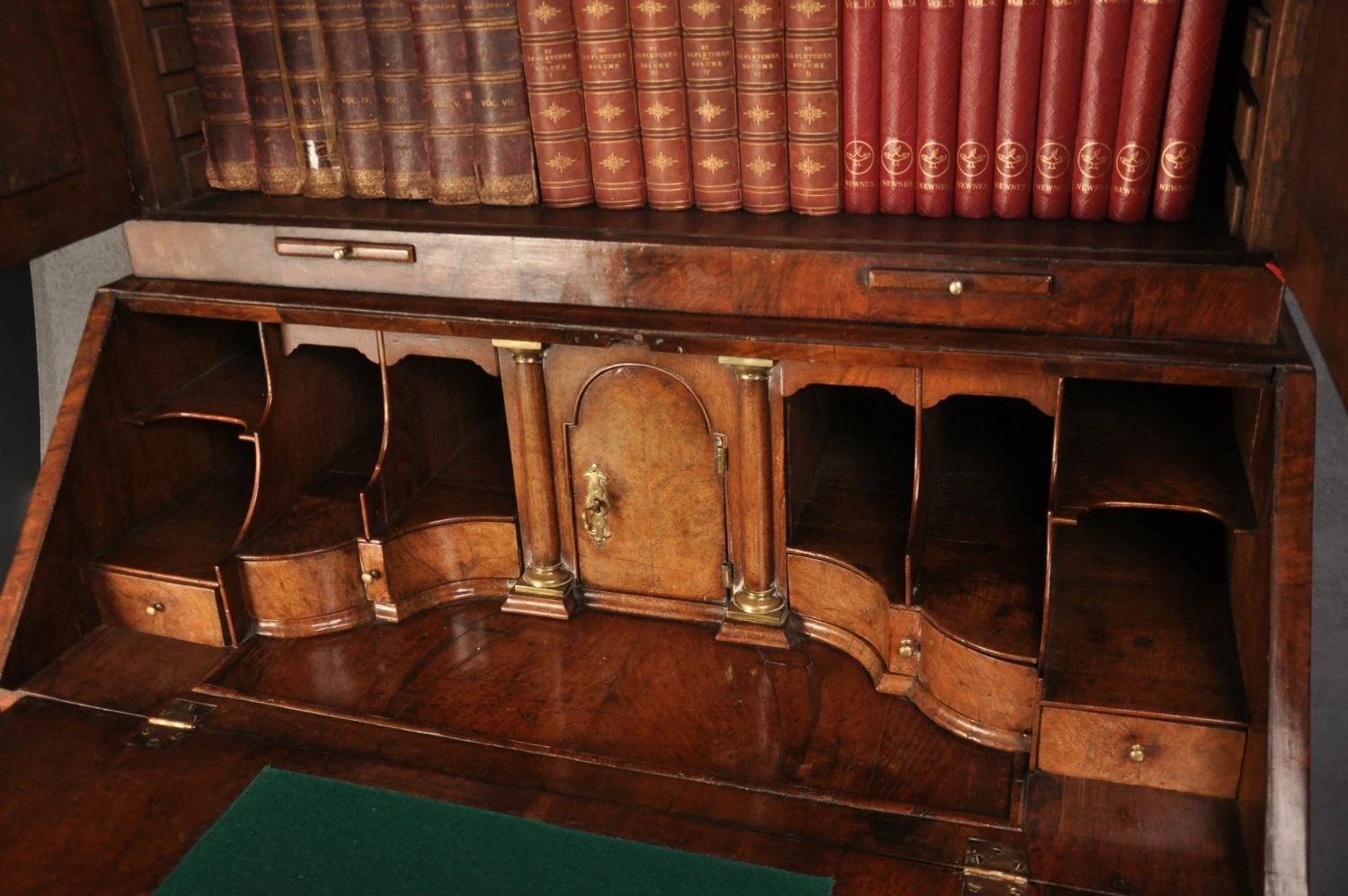 Early 18th Century Walnut Bureau Bookcase 7 Early 18th Century Walnut Bureau Bookcase - Image 7