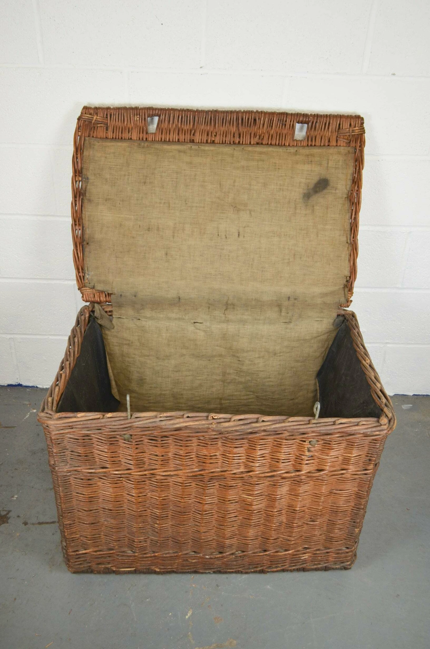Unknown Early Log/Laundry Basket, Early 20th Century 6 Unknown Early Log/Laundry Basket, Early 20th Century - Image 6