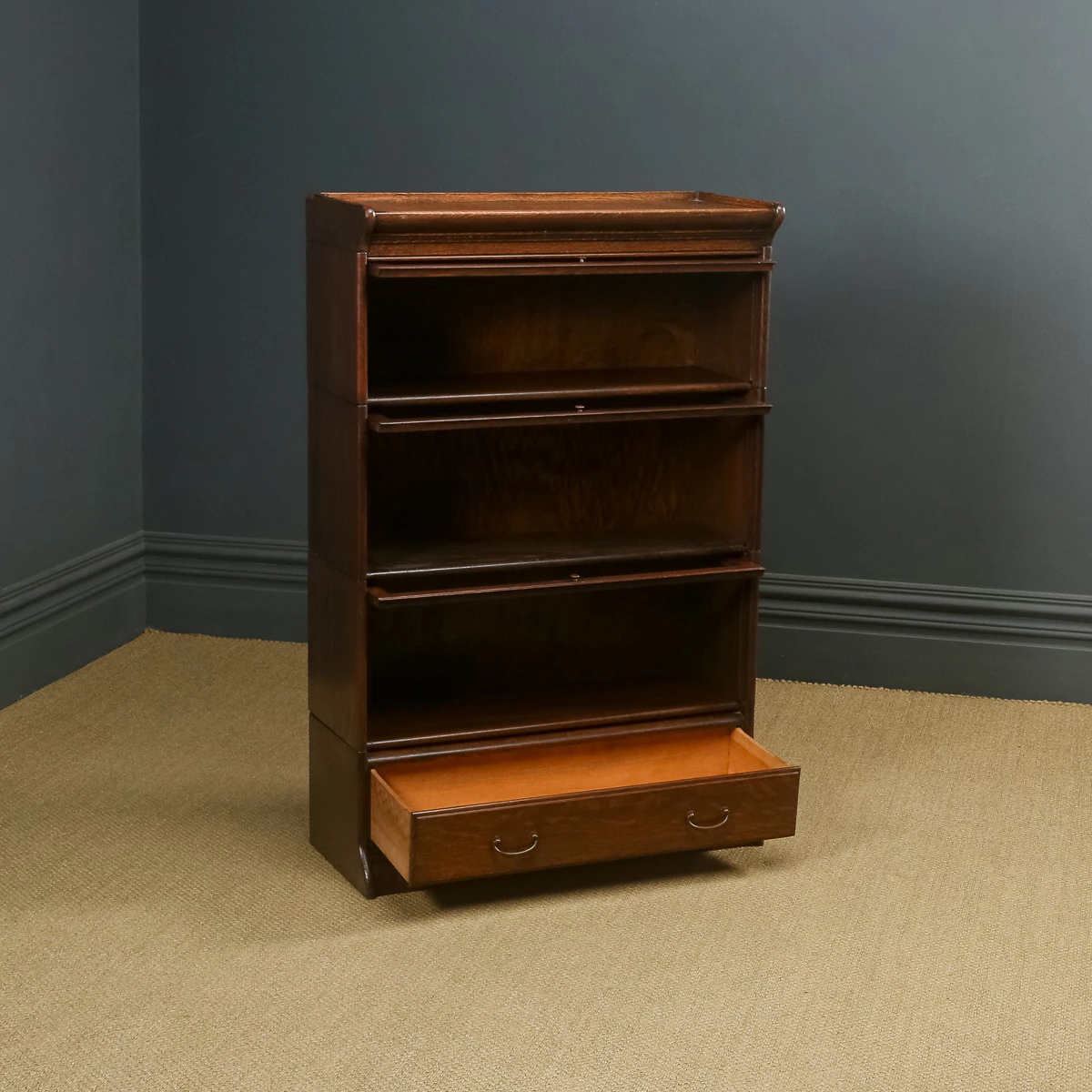 English George V Minty Globe Wernicke Style Oak Three Tier Glazed Sectional Bookcase (Circa 1920) 4 English George V Minty Globe Wernicke Style Oak Three Tier Glazed Sectional Bookcase (Circa 1920) - Image 4