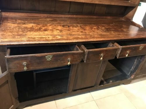 English Georgian Oak Country Antique Dresser, C1790 4 English Georgian Oak Country Antique Dresser, C1790 - Image 4