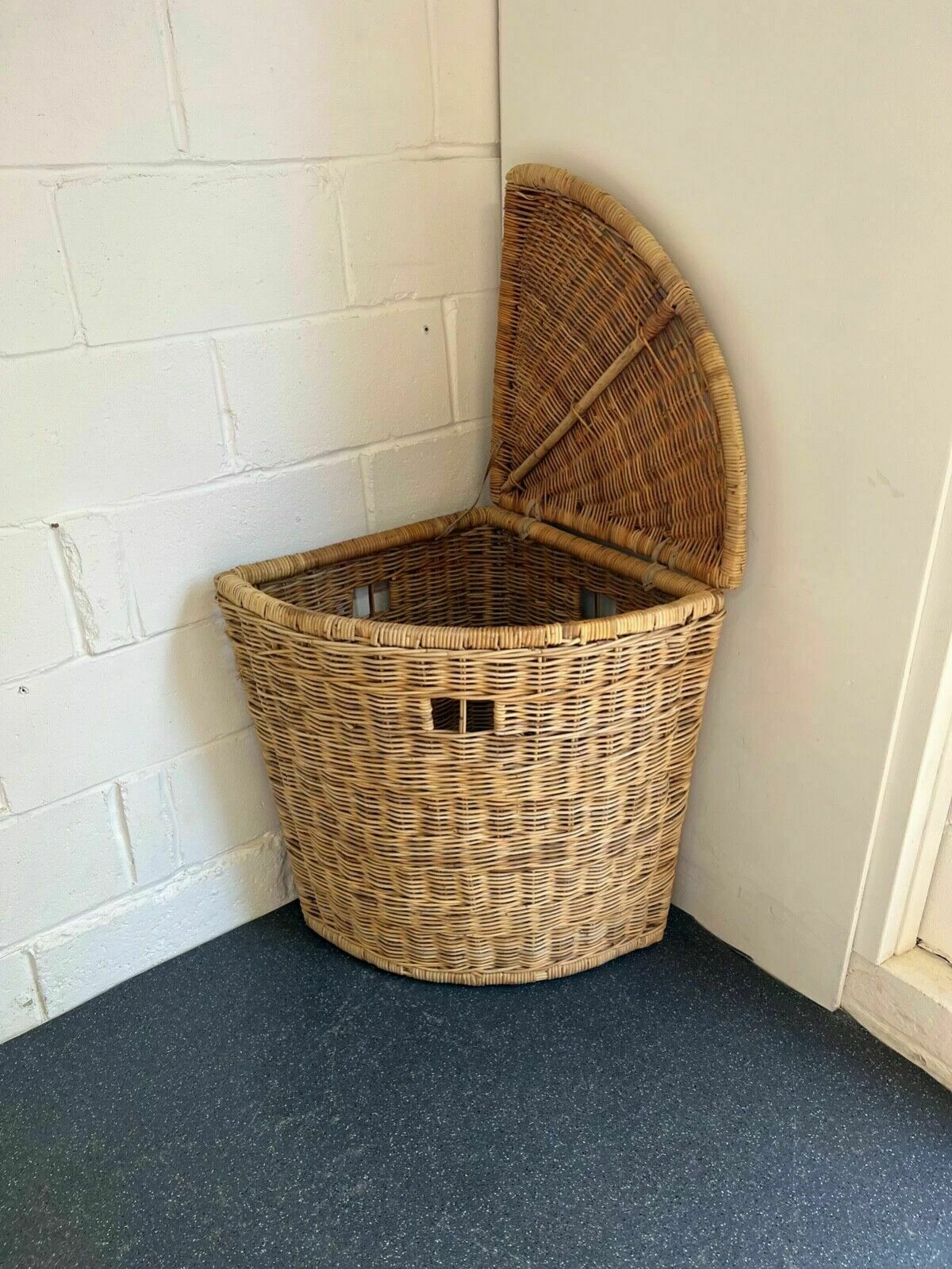 Unknown Extra Large Vintage Industrial Wicker Laundry Basket 9 Unknown Extra Large Vintage Industrial Wicker Laundry Basket - Image 9
