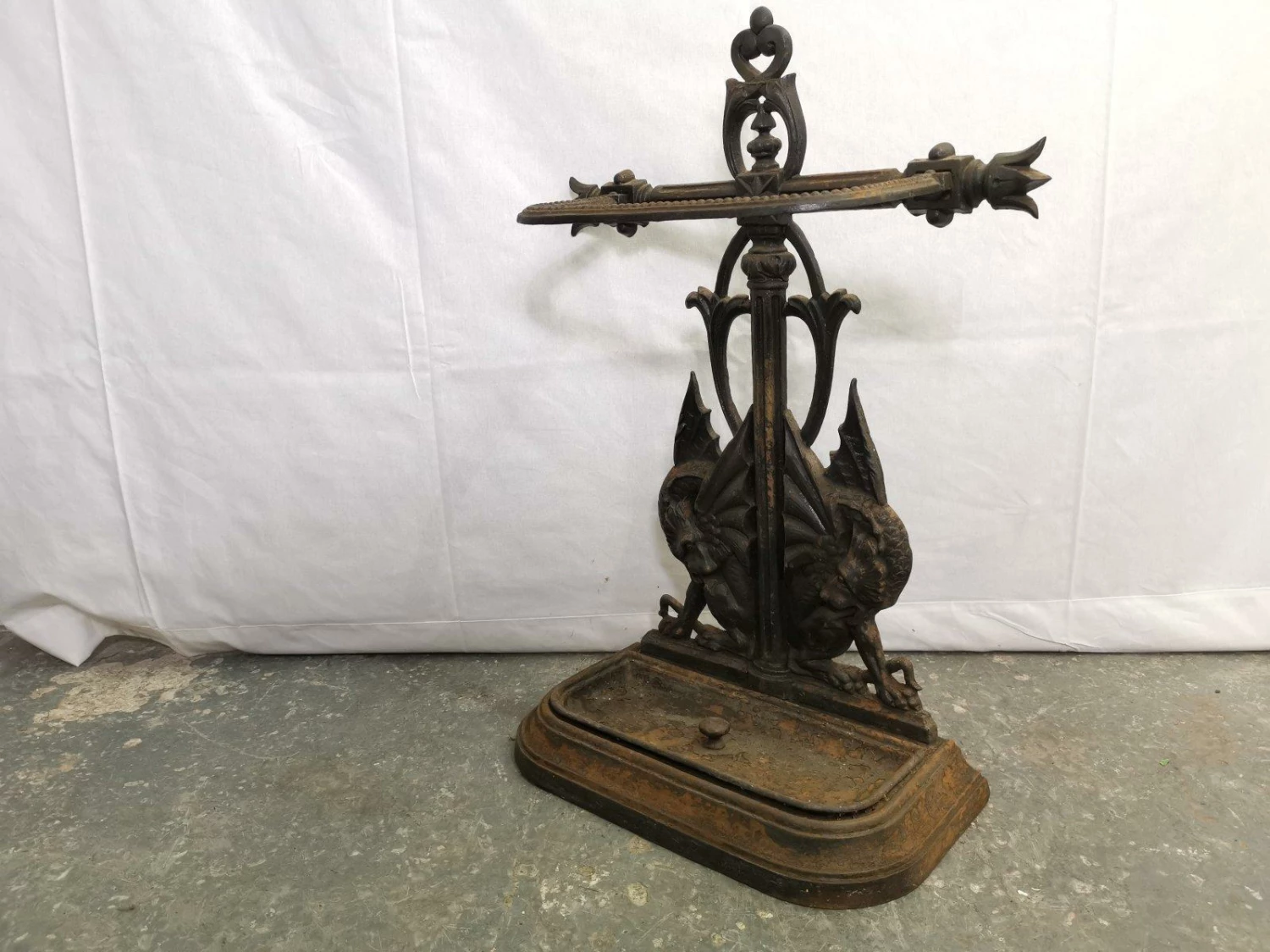 Falkirk An Aesthetic Movement Cast Iron Stick Stand With Mythical Dragons 3 Falkirk An Aesthetic Movement Cast Iron Stick Stand With Mythical Dragons - Image 3