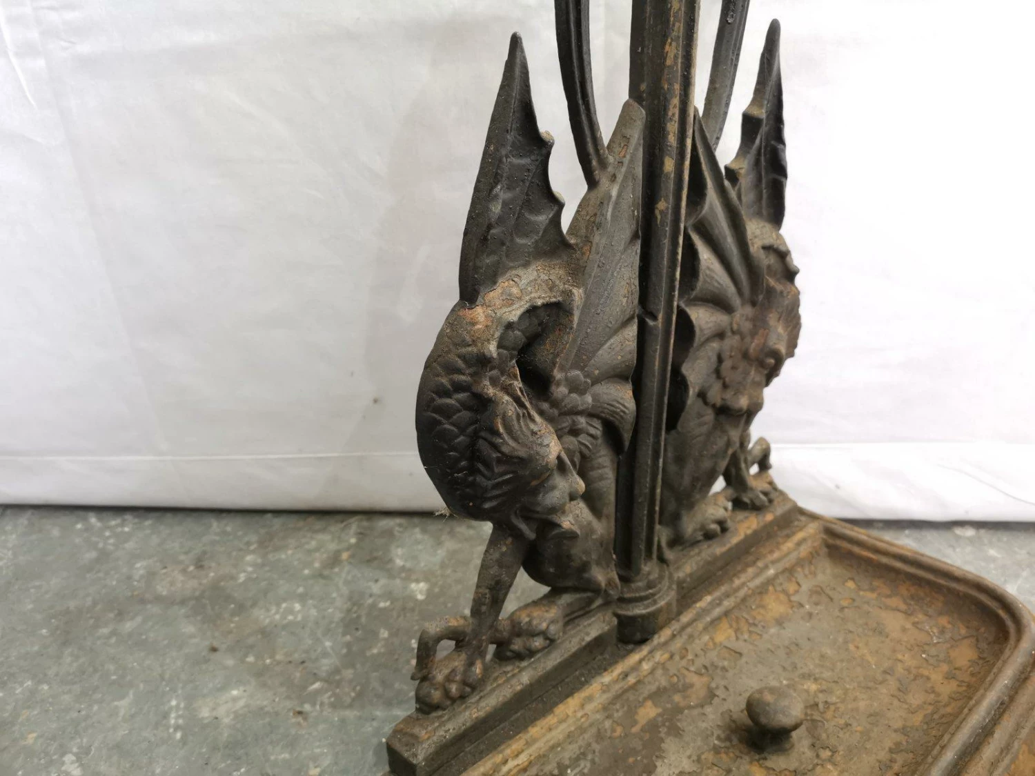 Falkirk An Aesthetic Movement Cast Iron Stick Stand With Mythical Dragons 10 Falkirk An Aesthetic Movement Cast Iron Stick Stand With Mythical Dragons - Image 10