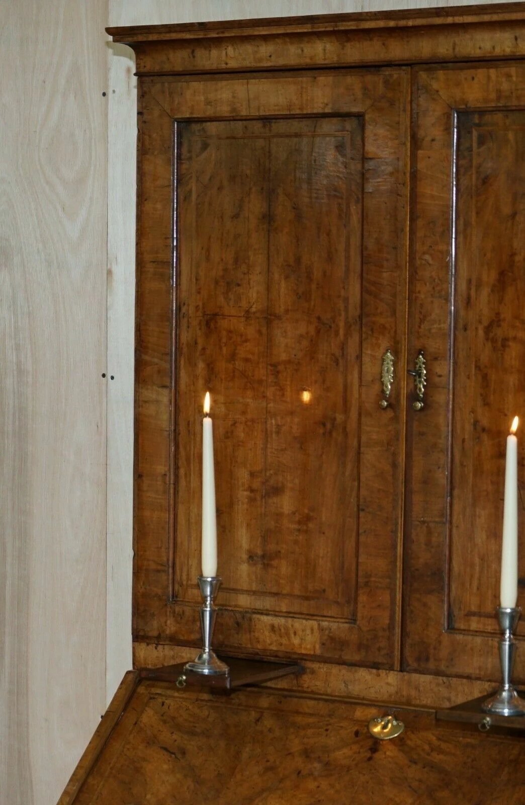 Unknown Fine Antique George II Circa 1740 Burr Walnut Burear Bookcase Chest Of Drawers 4 Unknown Fine Antique George II Circa 1740 Burr Walnut Burear Bookcase Chest Of Drawers - Image 4