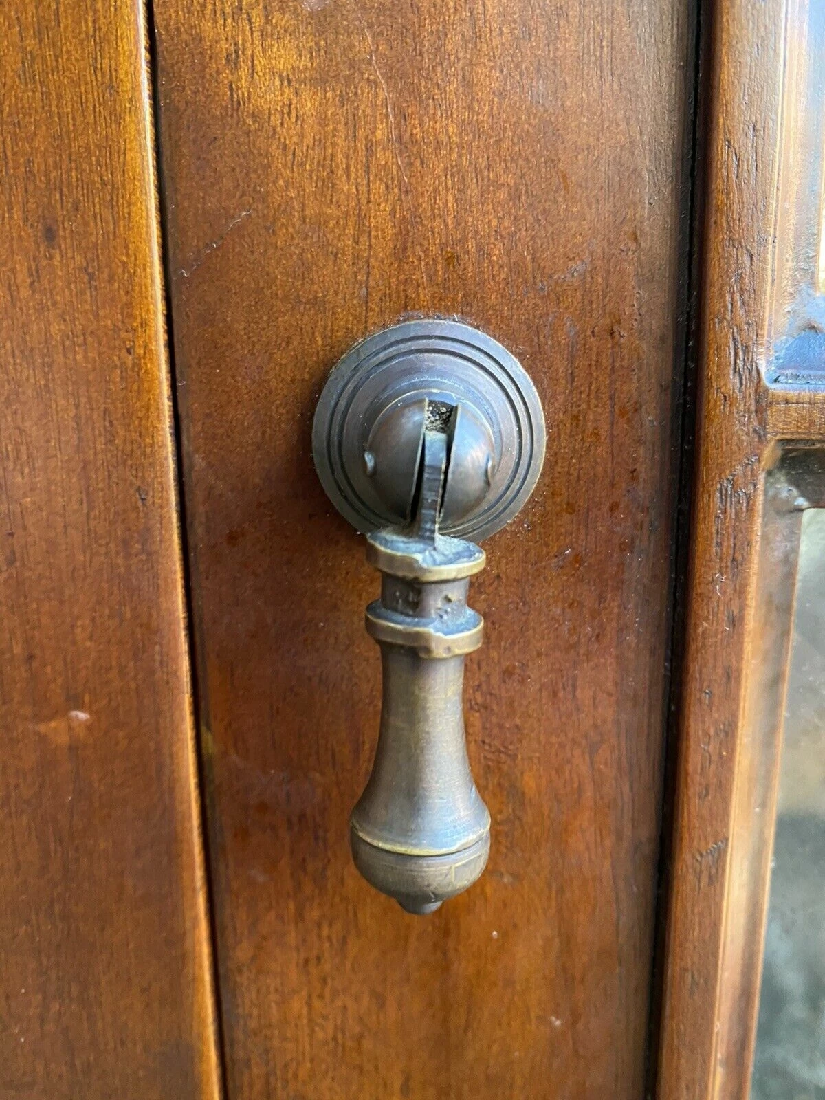 Fine Georgian Style Berger Master Tall Curved Display Cabinet In Solid Elm Wood 8 Fine Georgian Style Berger Master Tall Curved Display Cabinet In Solid Elm Wood - Image 8
