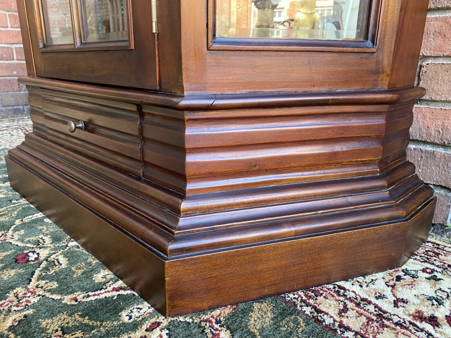 Fine Georgian Style Berger Master Tall Curved Display Cabinet In Solid Elm Wood 9 Fine Georgian Style Berger Master Tall Curved Display Cabinet In Solid Elm Wood - Image 9