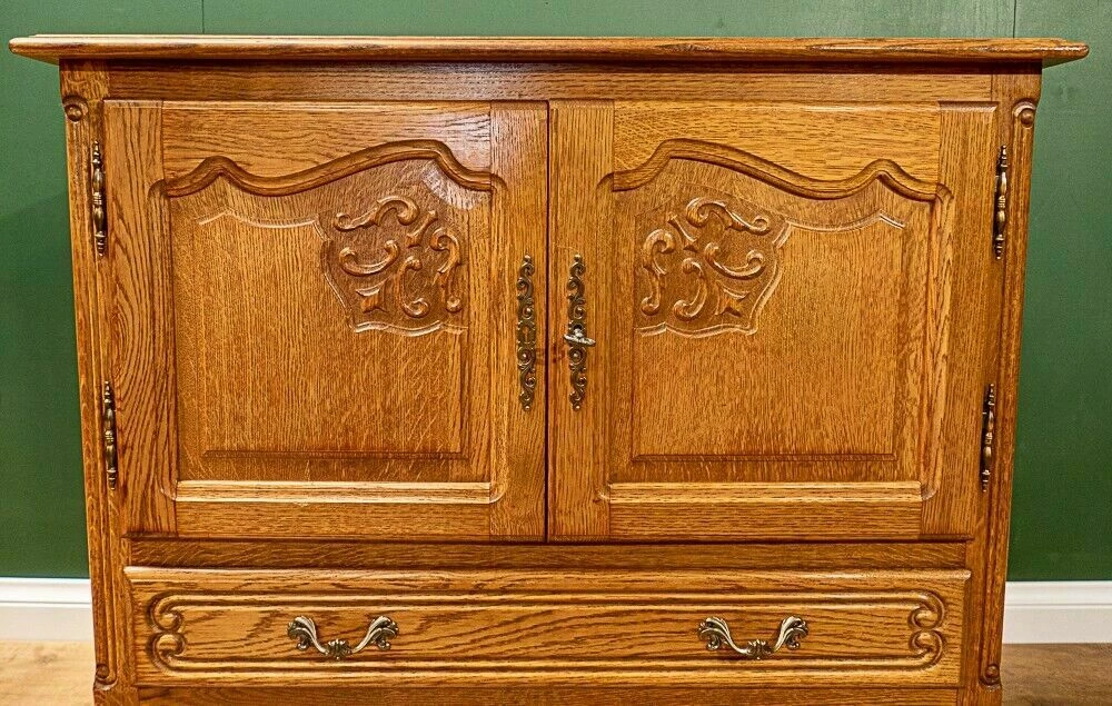 Unknown French Louis XV Style Carved Oak Side Drinks Cabinet! 9 Unknown French Louis XV Style Carved Oak Side Drinks Cabinet! - Image 9