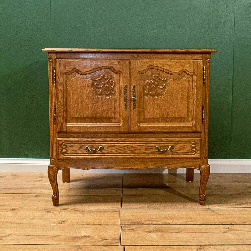Unknown French Louis XV Style Carved Oak Side Drinks Cabinet! 1 Unknown French Louis XV Style Carved Oak Side Drinks Cabinet!