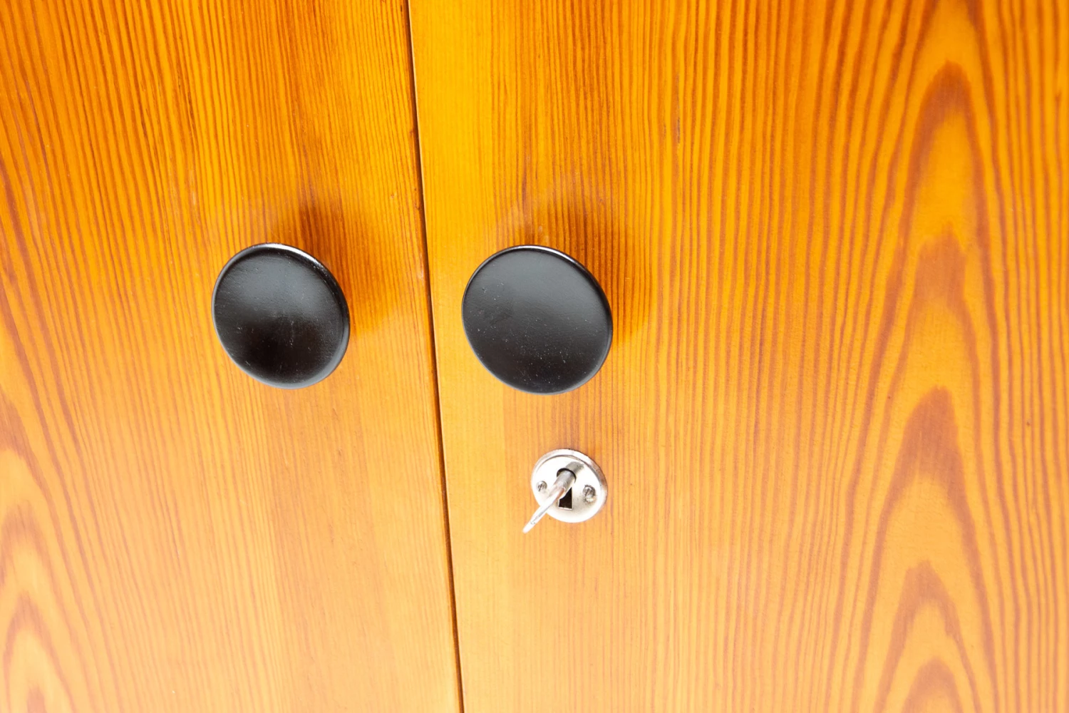 Functionalist Cabinet By Jindřich Halabala For Up Zavody, 1950´S, Czechoslovakia 8 Functionalist Cabinet By Jindřich Halabala For Up Zavody, 1950´S, Czechoslovakia - Image 8