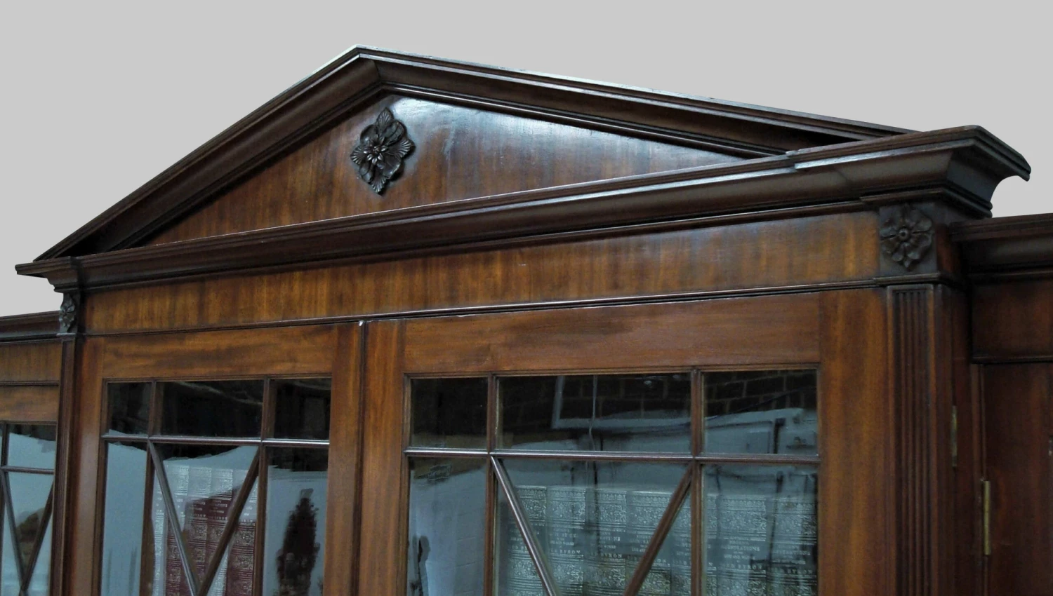 George III Mahogany Breakfront Bookcase 3 George III Mahogany Breakfront Bookcase - Image 3