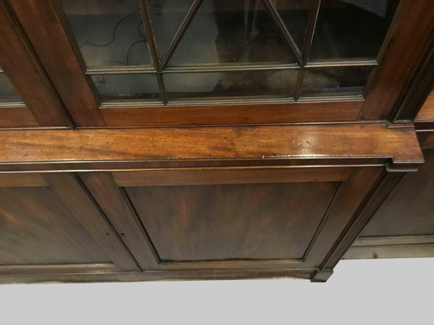 George III Mahogany Breakfront Bookcase 8 George III Mahogany Breakfront Bookcase - Image 8