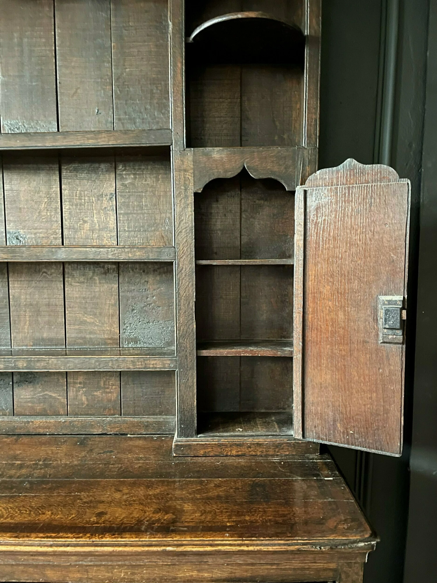 Unknown George III Welsh Oak Dresser, 18th Century And Earlier 9 Unknown George III Welsh Oak Dresser, 18th Century And Earlier - Image 9