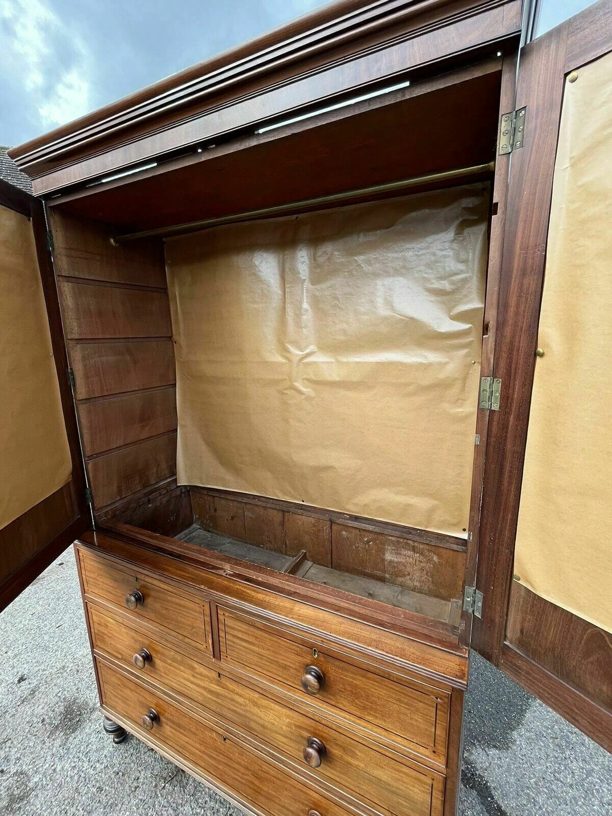Georgian Mahogany Chest Of Drawers With Wardrobe Hanging Cupboard Above 7 Georgian Mahogany Chest Of Drawers With Wardrobe Hanging Cupboard Above - Image 7