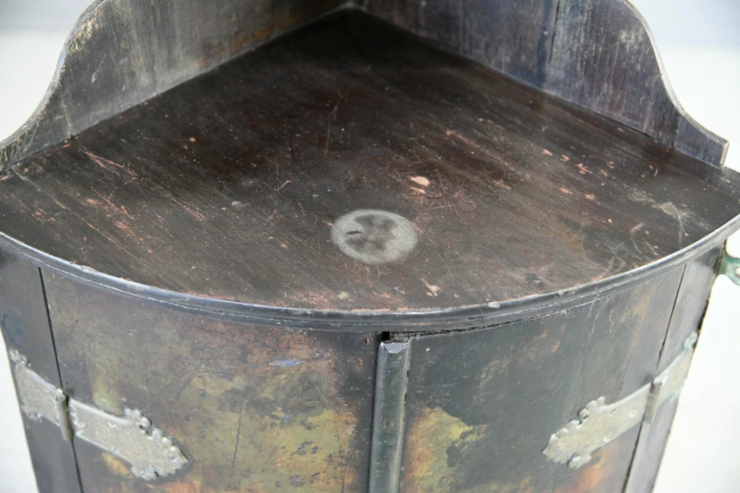 Unknown Georgian Painted Corner Cupboard 3 Unknown Georgian Painted Corner Cupboard - Image 3