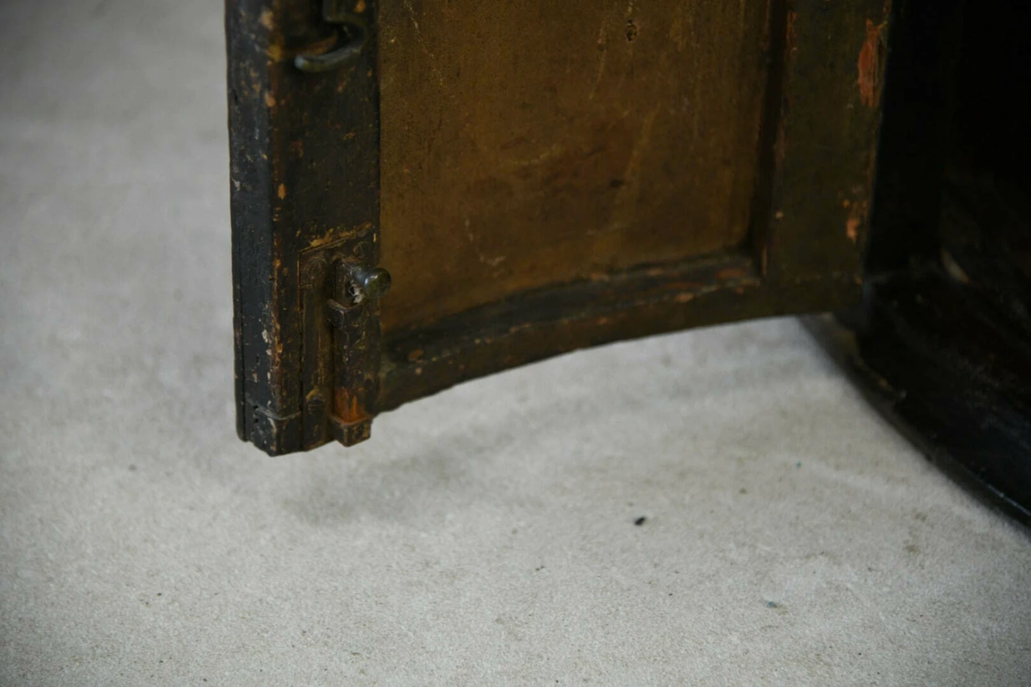 Unknown Georgian Painted Corner Cupboard 9 Unknown Georgian Painted Corner Cupboard - Image 9