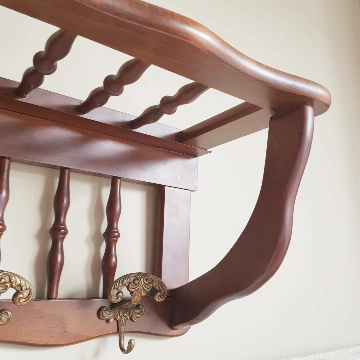 Unknown Italian Vintage Wood Wall Hanger Coat Rack,Entryway Rack With Shelf 5 Brass Hooks,Art Nouveau Style,V. C. R.,Made In Italy 2 Unknown Italian Vintage Wood Wall Hanger Coat Rack,Entryway Rack With Shelf 5 Brass Hooks,Art Nouveau Style,V. C. R.,Made In Italy - Image 2