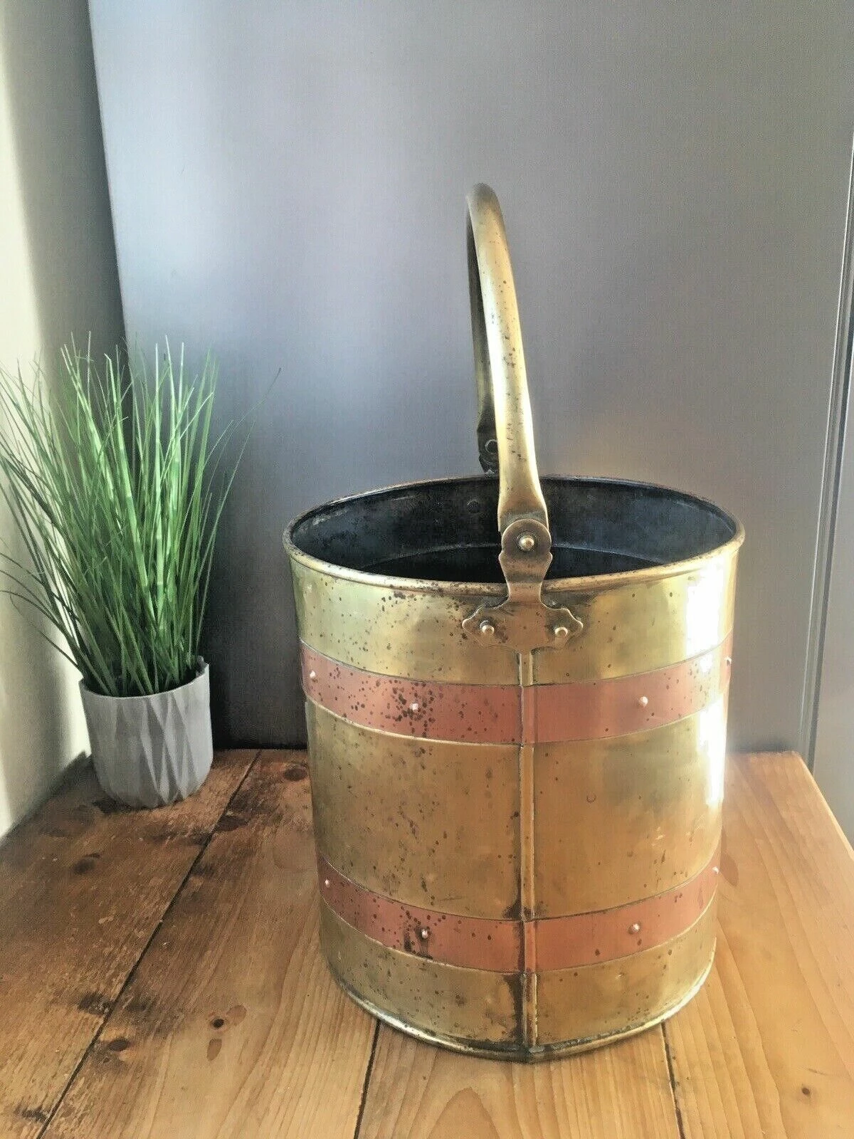 Large Vintage Brass & Copper Riveted Fire Side Coal Bucket Log Storage Rustic 3 Large Vintage Brass & Copper Riveted Fire Side Coal Bucket Log Storage Rustic - Image 3