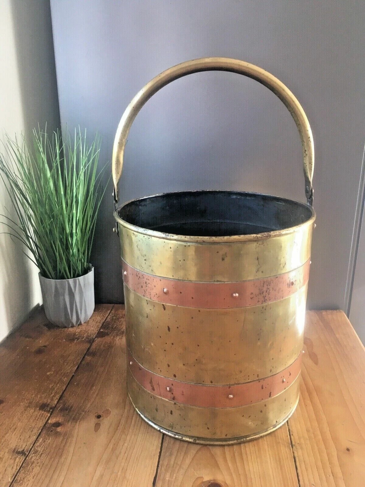 Large Vintage Brass & Copper Riveted Fire Side Coal Bucket Log Storage Rustic 4 Large Vintage Brass & Copper Riveted Fire Side Coal Bucket Log Storage Rustic - Image 4