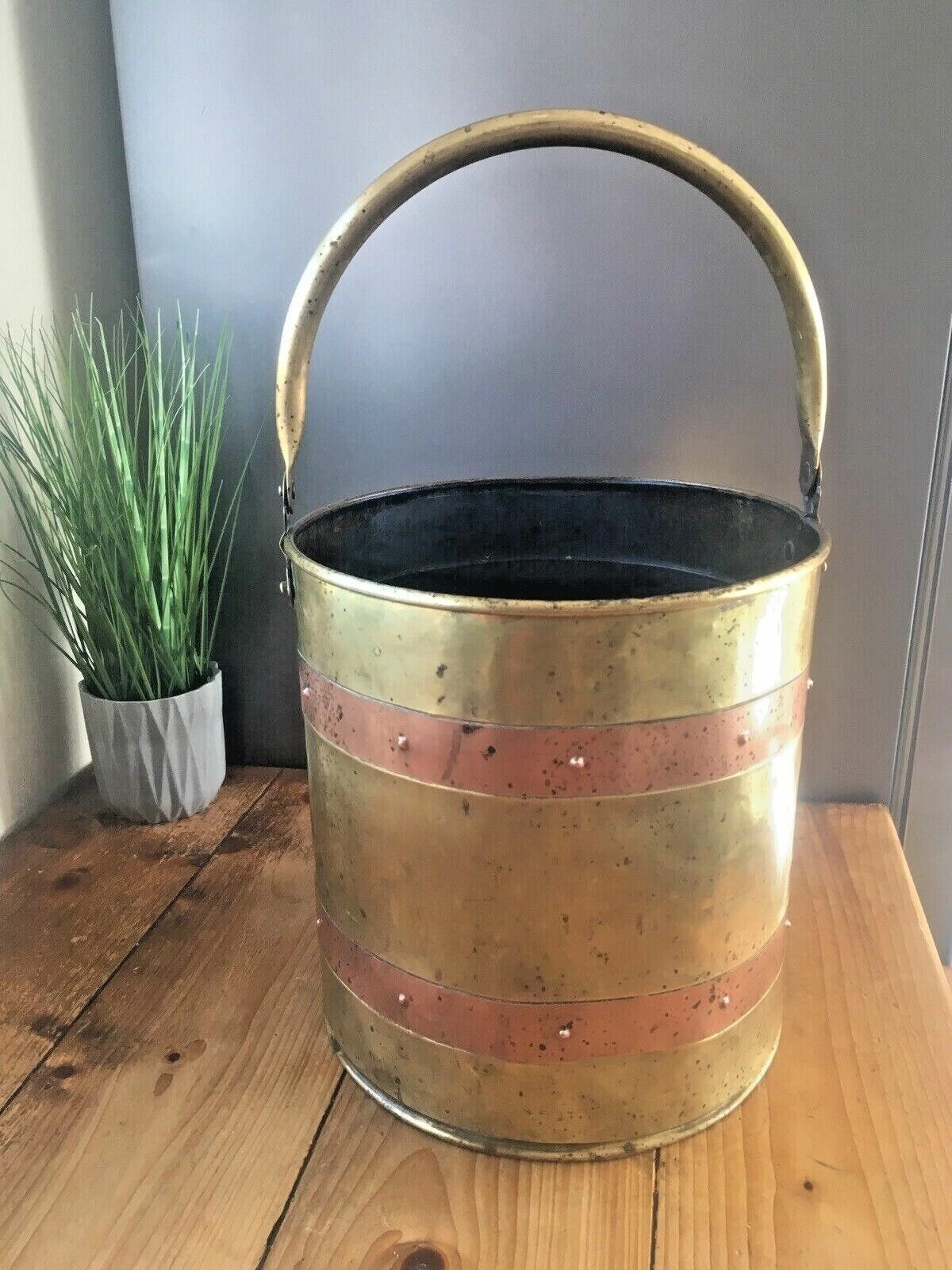 Large Vintage Brass & Copper Riveted Fire Side Coal Bucket Log Storage Rustic 1 Large Vintage Brass & Copper Riveted Fire Side Coal Bucket Log Storage Rustic