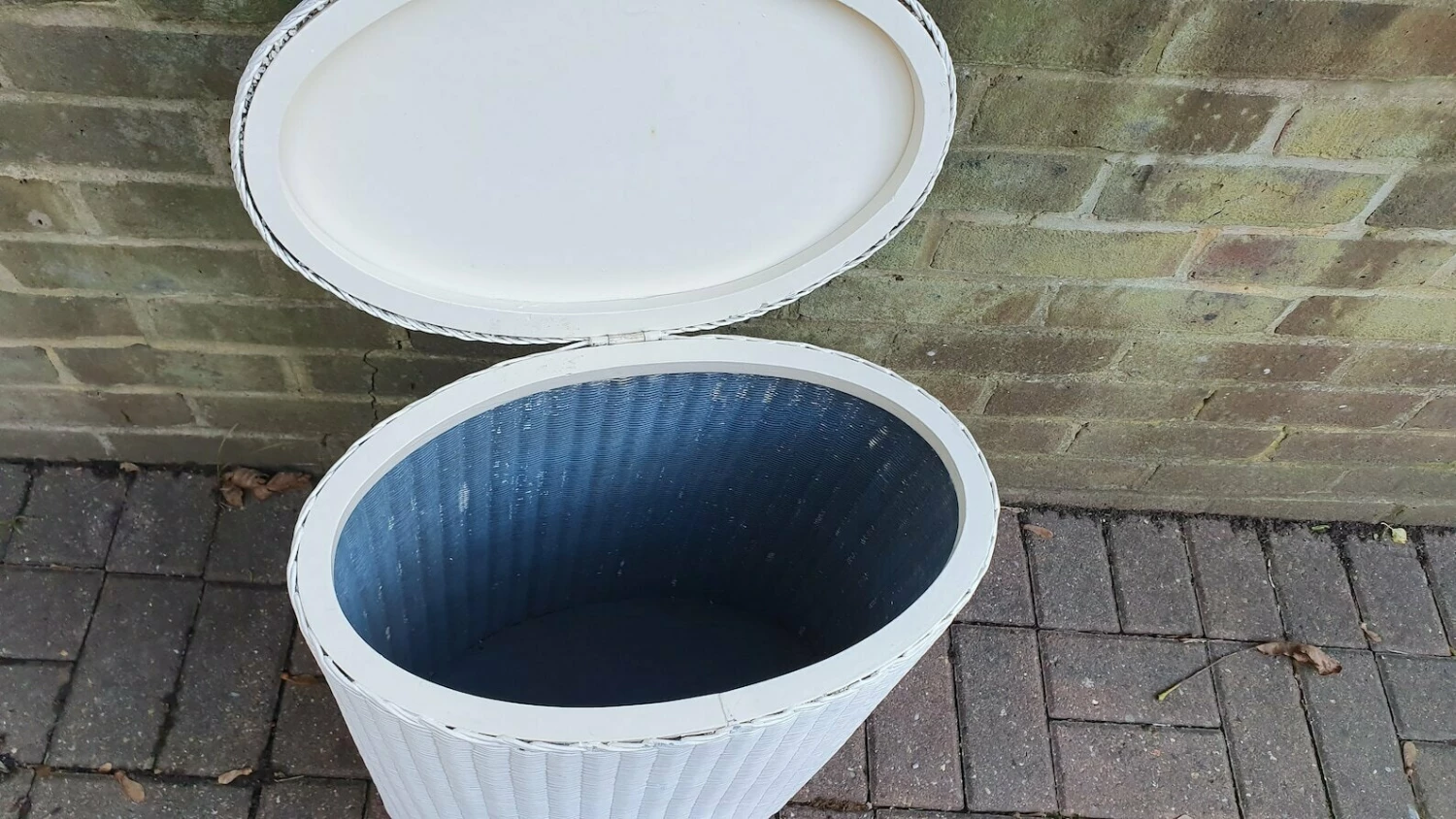 Lloyd Loom Style Linen Basket In Farrow And Ball Wimborne White 7 Lloyd Loom Style Linen Basket In Farrow And Ball Wimborne White - Image 7