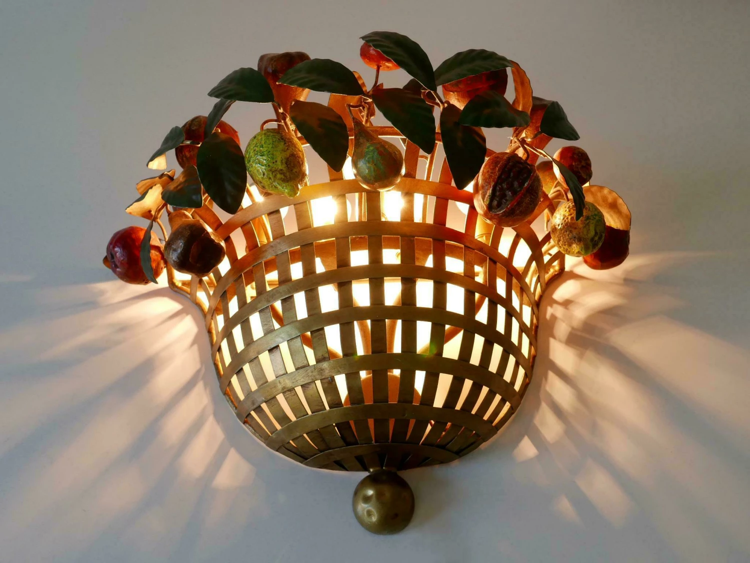 Lovely Mid Century Modern Sconce Fruit Basket By Lucienne Monique Italy, 1960s 4 Lovely Mid Century Modern Sconce Fruit Basket By Lucienne Monique Italy, 1960s - Image 4