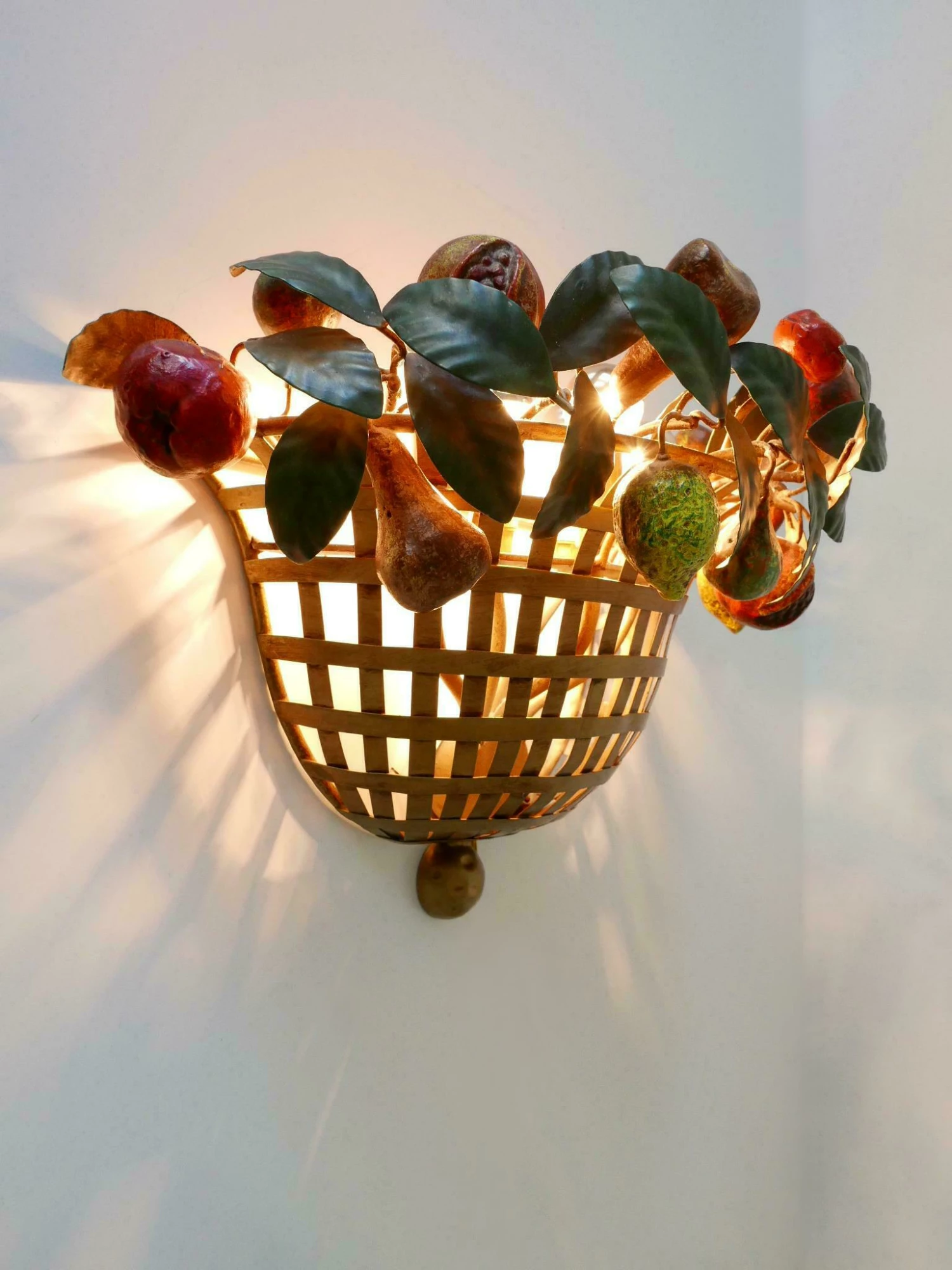 Lovely Mid Century Modern Sconce Fruit Basket By Lucienne Monique Italy, 1960s 8 Lovely Mid Century Modern Sconce Fruit Basket By Lucienne Monique Italy, 1960s - Image 8