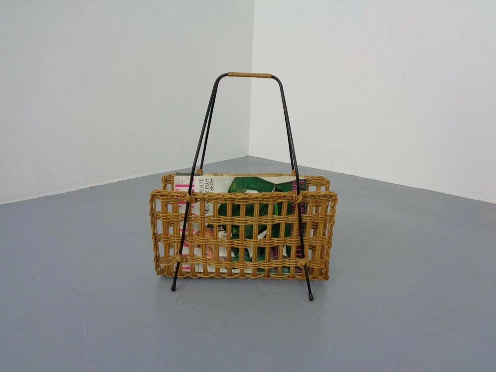 Unknown Magazine Rack In Filigree Rattan And Steel, 1960s 2 Unknown Magazine Rack In Filigree Rattan And Steel, 1960s - Image 2