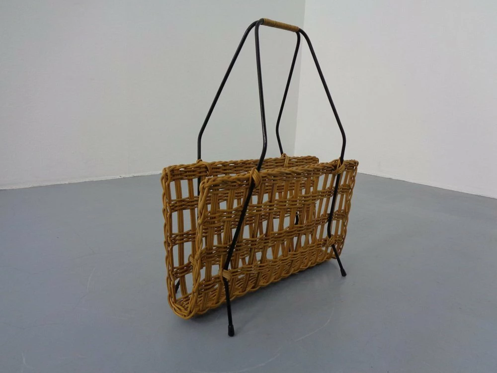 Unknown Magazine Rack In Filigree Rattan And Steel, 1960s 3 Unknown Magazine Rack In Filigree Rattan And Steel, 1960s - Image 3