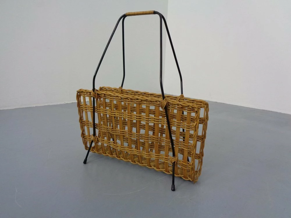 Unknown Magazine Rack In Filigree Rattan And Steel, 1960s 4 Unknown Magazine Rack In Filigree Rattan And Steel, 1960s - Image 4