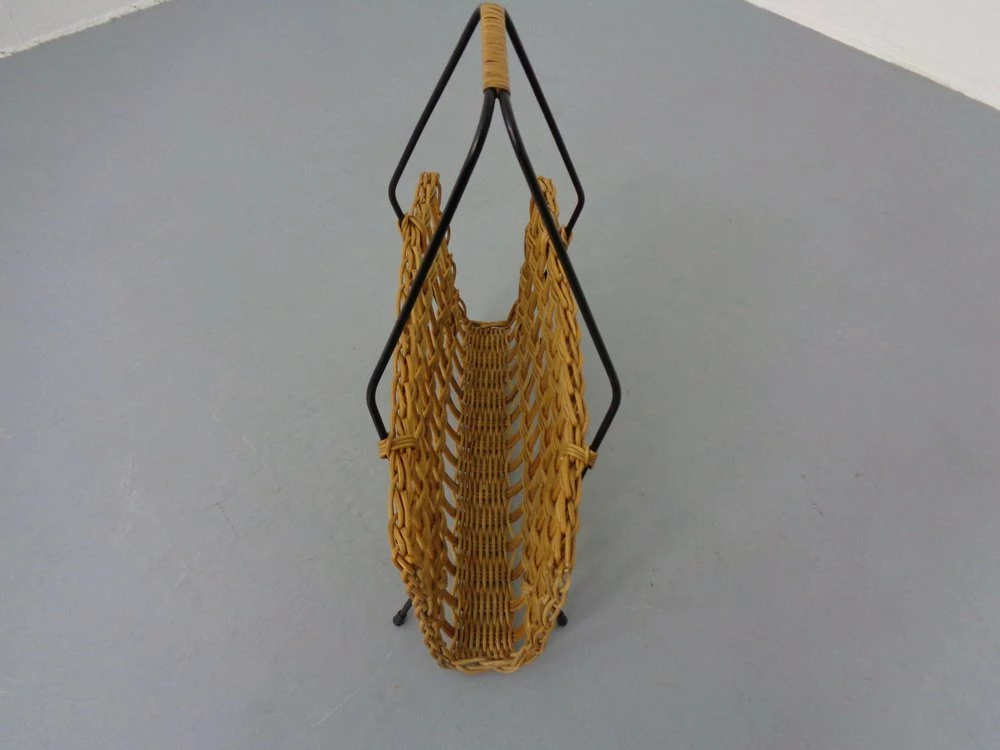 Unknown Magazine Rack In Filigree Rattan And Steel, 1960s 6 Unknown Magazine Rack In Filigree Rattan And Steel, 1960s - Image 6